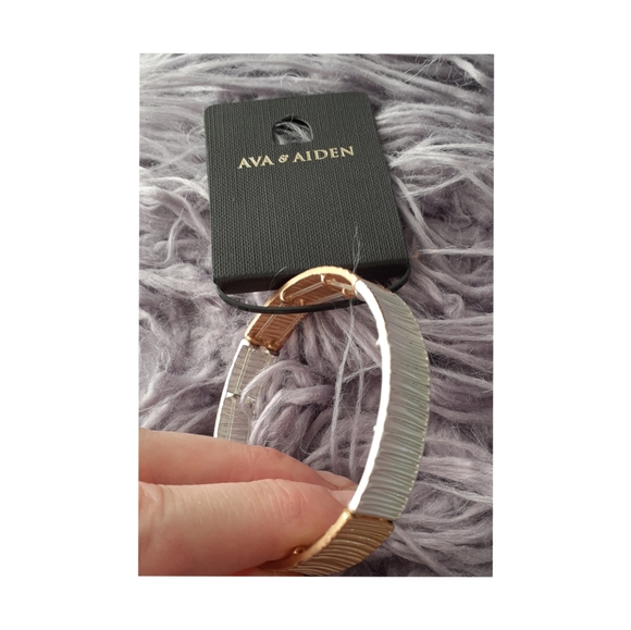 😍NWT STRETCHY MATTE BRACELET - Picture 7 of 7